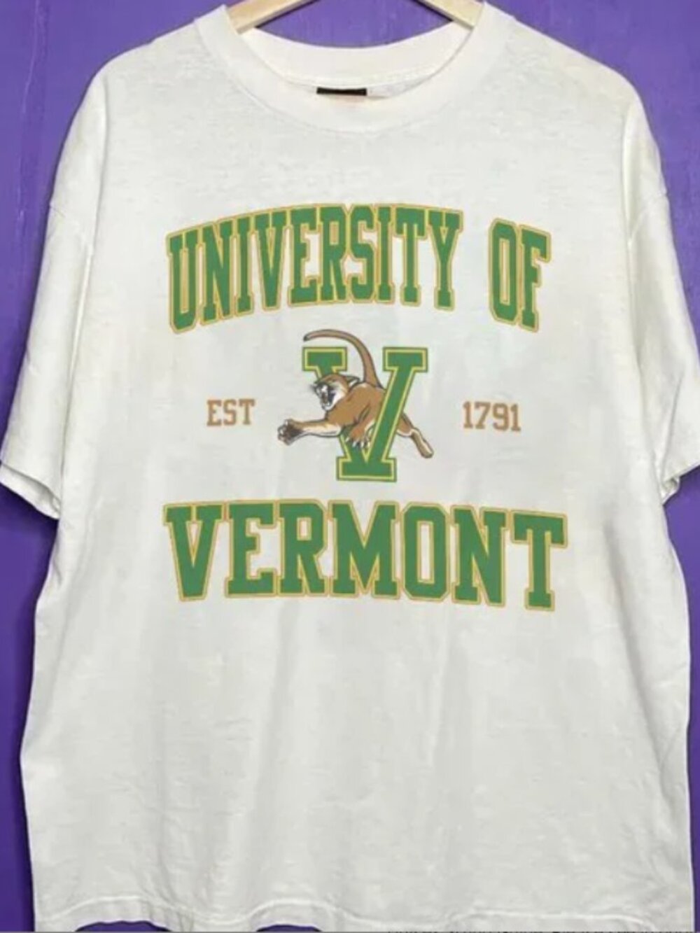 University Of Vermont Shirt, Vermont Catamounts Basketball Unisex Shirt tee